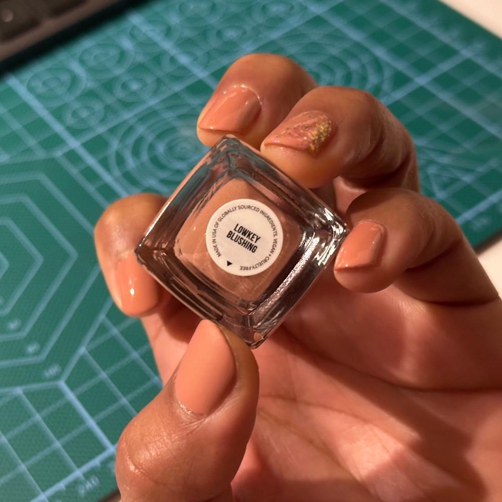 Lowkey Blushing - Customer Photo From Que v.